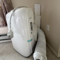 Portable Air Conditioner- Toshiba LIKE NEW
