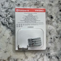 Presser foot: 3-Groove Pin tuck presser foot w/ Plate