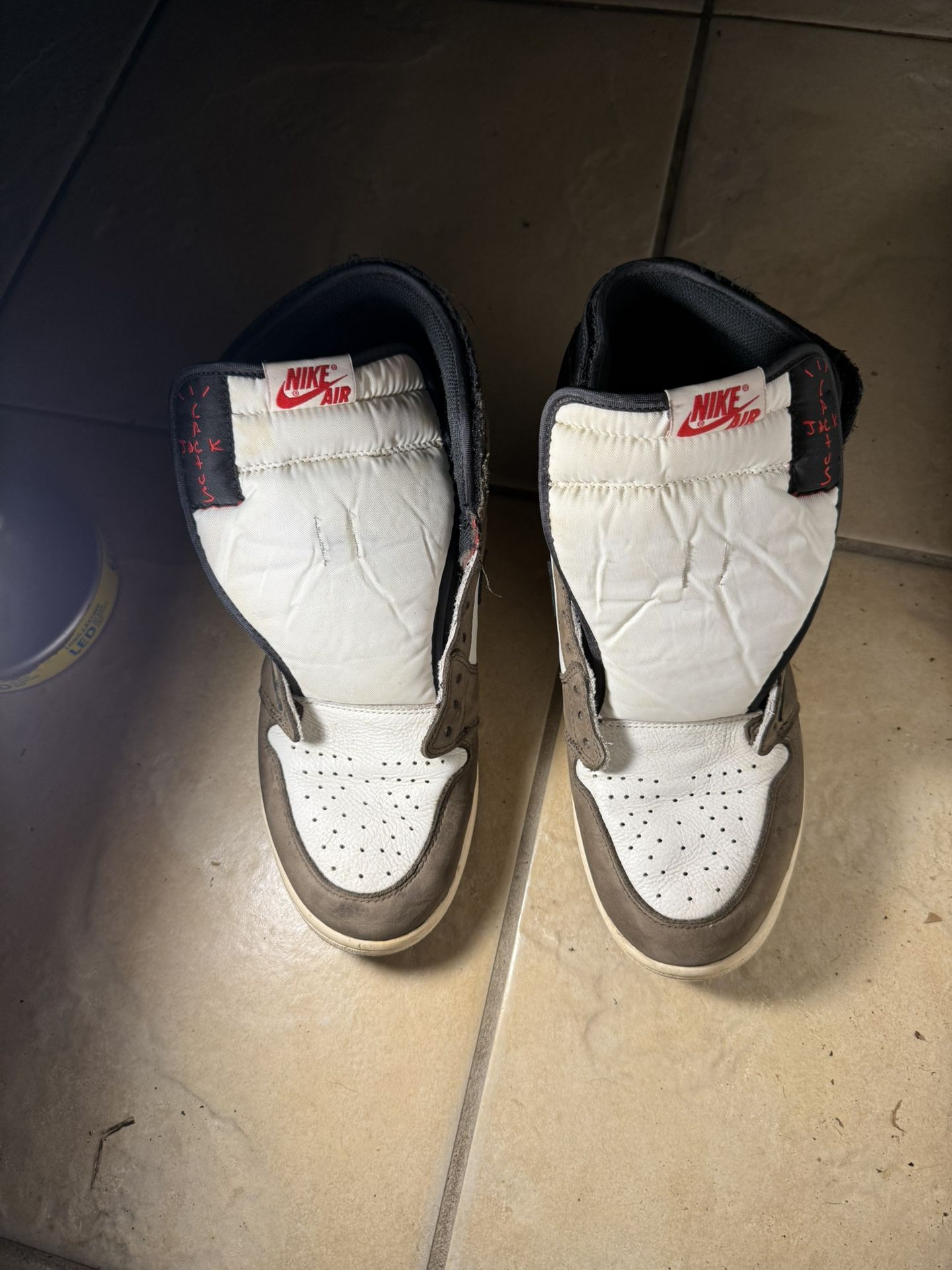 Travis Scott 1s