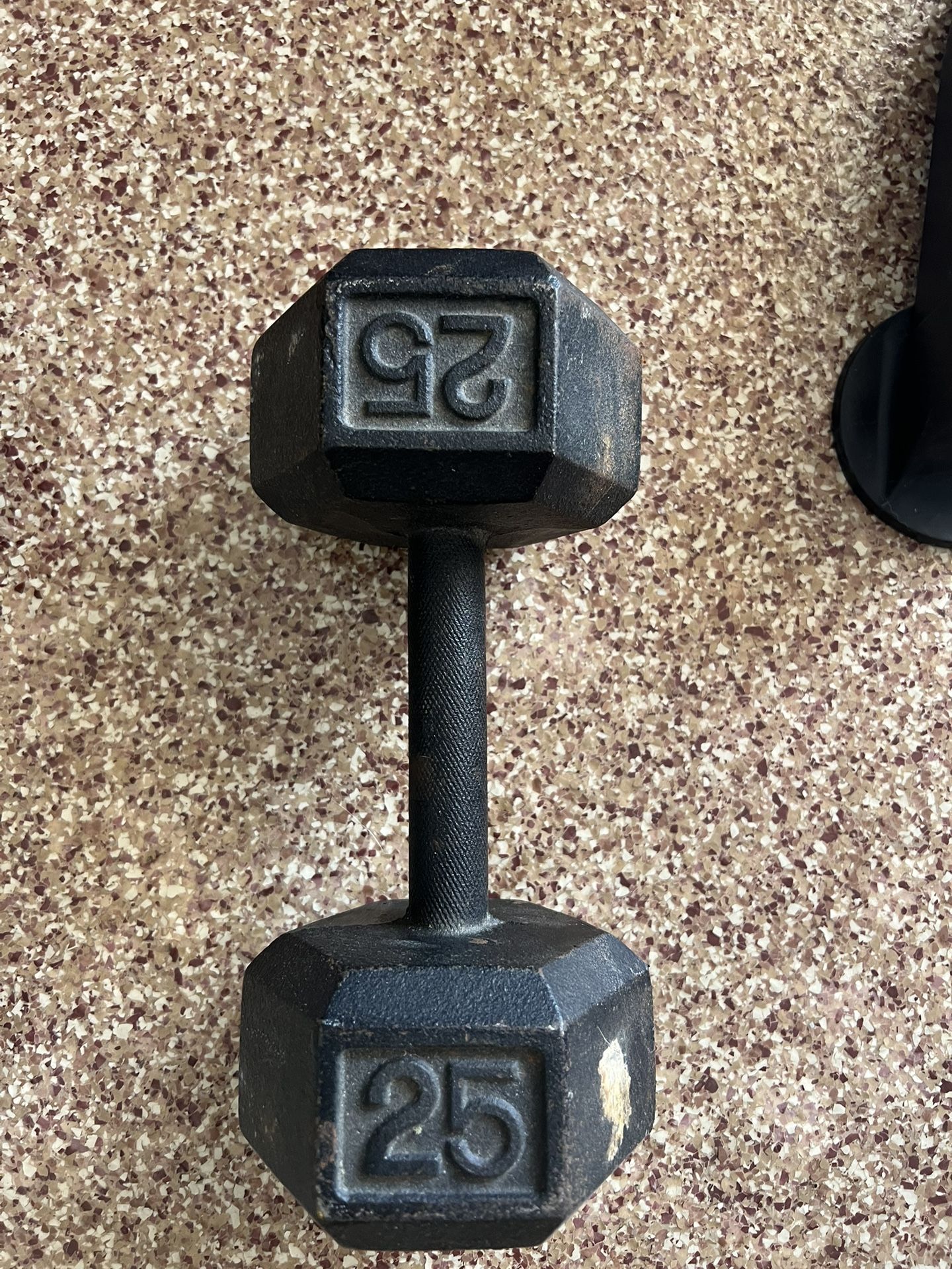 Dumbbell weights 2x15lbs and 1x25lbs