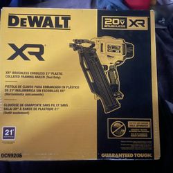 DeWalt 20V FRAMING NAILER XR -  Brushless Cordless 21• Plastic Collated Framing Nailer (Tool Only)