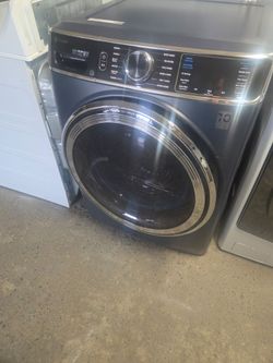 Ge front load washer with power steam clean wi-fi and big capacity 5.3 warranty Financing With Snap If You Qualify New Condition Store Return from scr