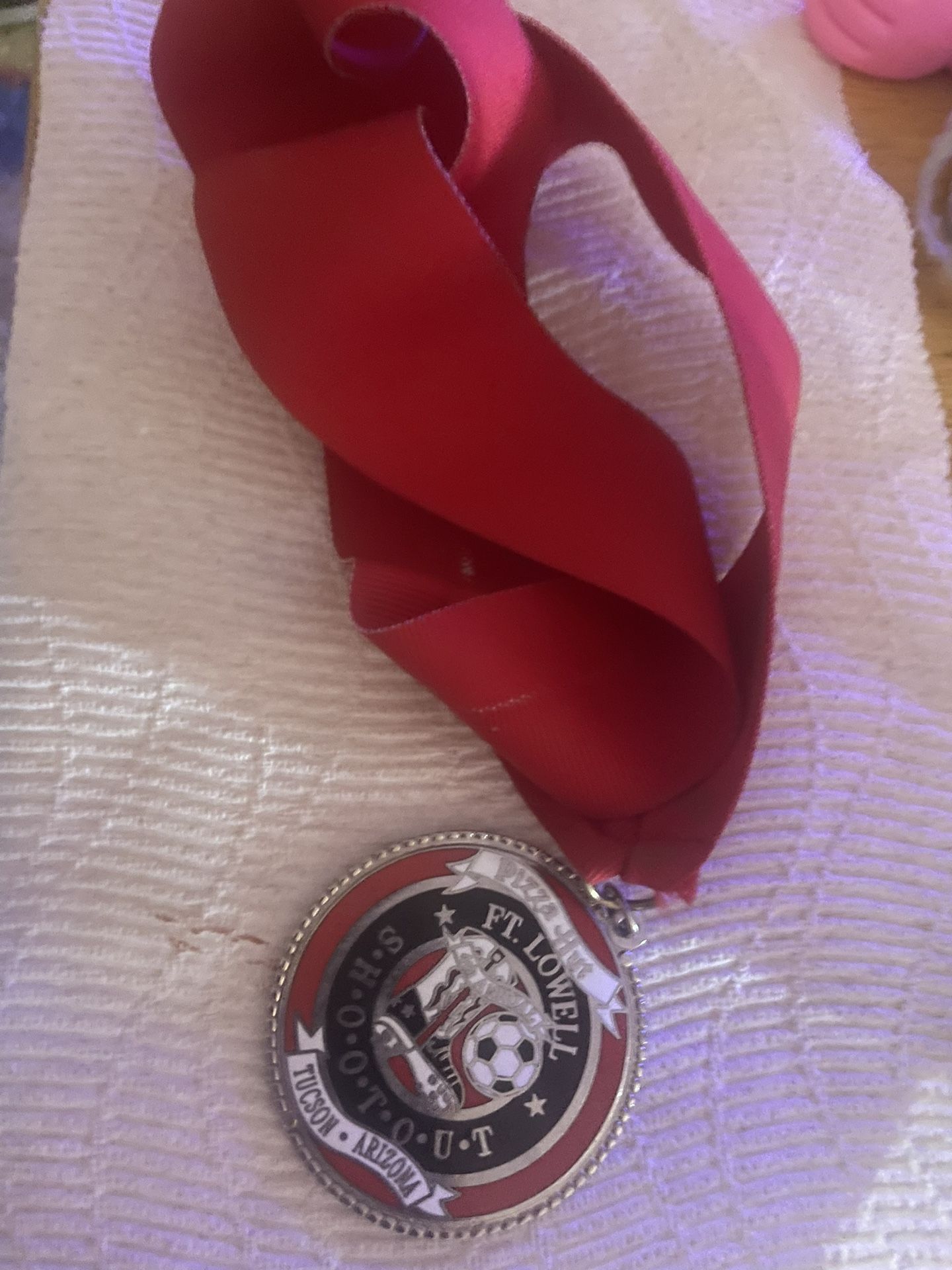 free. A Pendant. Of Shoot Out See Picture Free.