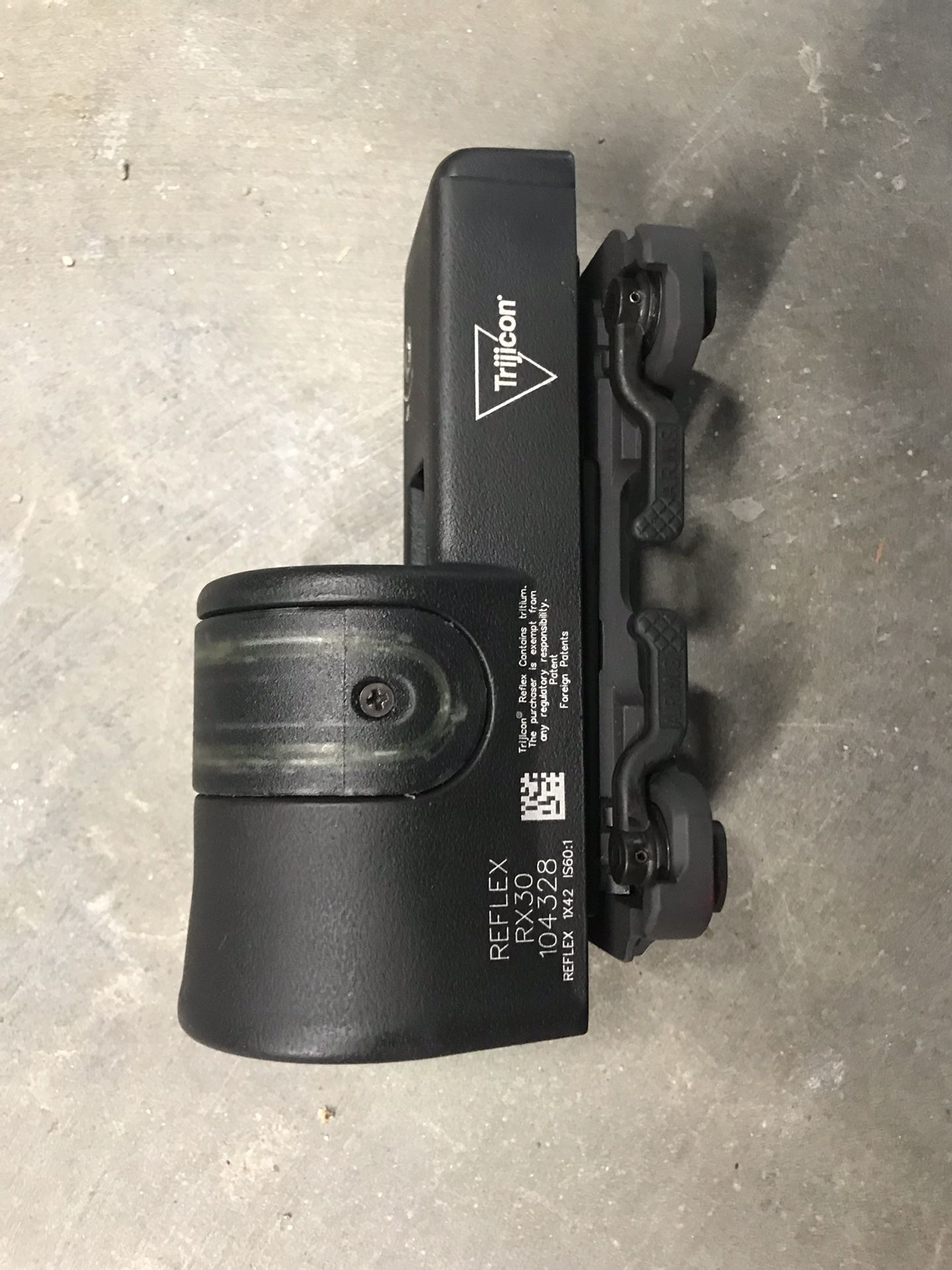 Trijicon red dot site. Reflex RX30