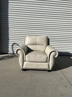 Abbyson Austin Leather Top Grain Leather Chair – Ivory – 🚚 DELIVERY AVAILABLE ✅