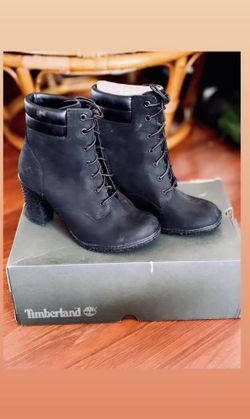 Size 8 Timberland womens Tillston 6 Inch Double Collar boot