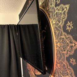 Lg Tv With Chrome Cast And Wall Mount 