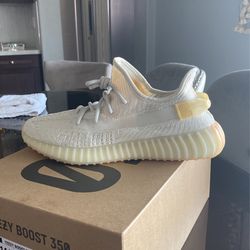 Yeezy Boost 350 V2