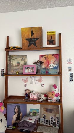WOODEN SHELF $10