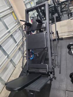 Titan Fitness Hack Squat & Leg Press Machine (Plate-Loaded) – Excellent Condition