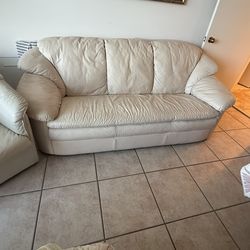 Beige Leather Sofa & Chair Set – Clean & Comfortable