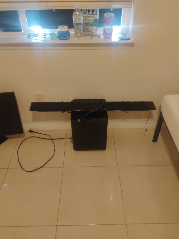 Samsung Sound Bar With Bass Box 