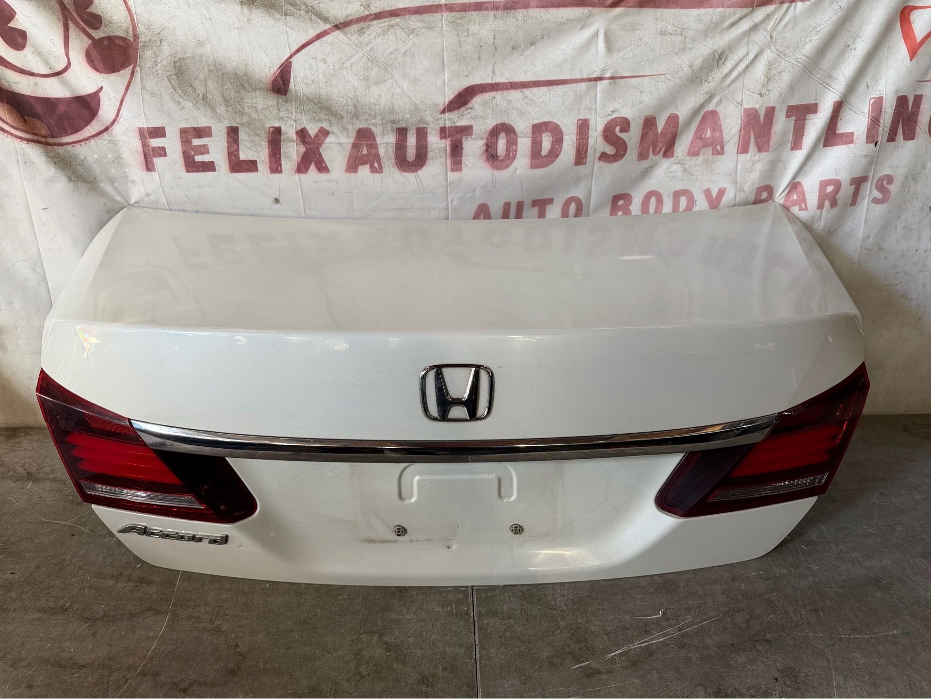 2013 2014 2015 Honda Accord Sedan Trunk Deck Lid w/ Camera OEM INSURANCE QUALITY