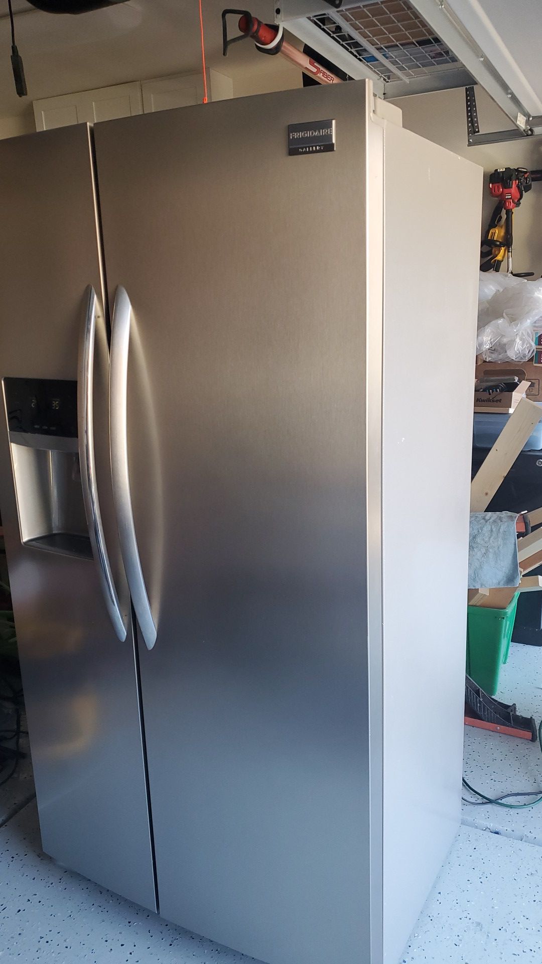 Frigidaire side by side refrigerator SS