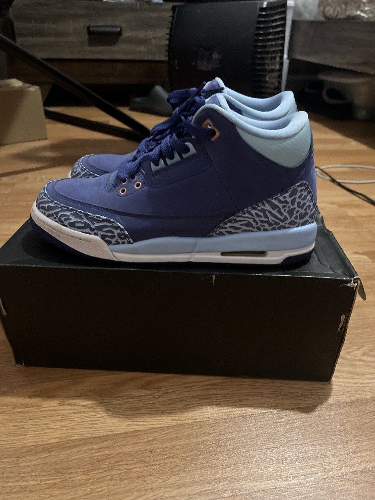 Air Jordan 3 GS Dark Purple Dust - Size 6.5Y
(Fits 8 in Women)