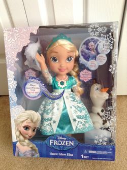 Disney Frozen Snow Glow Elsa
