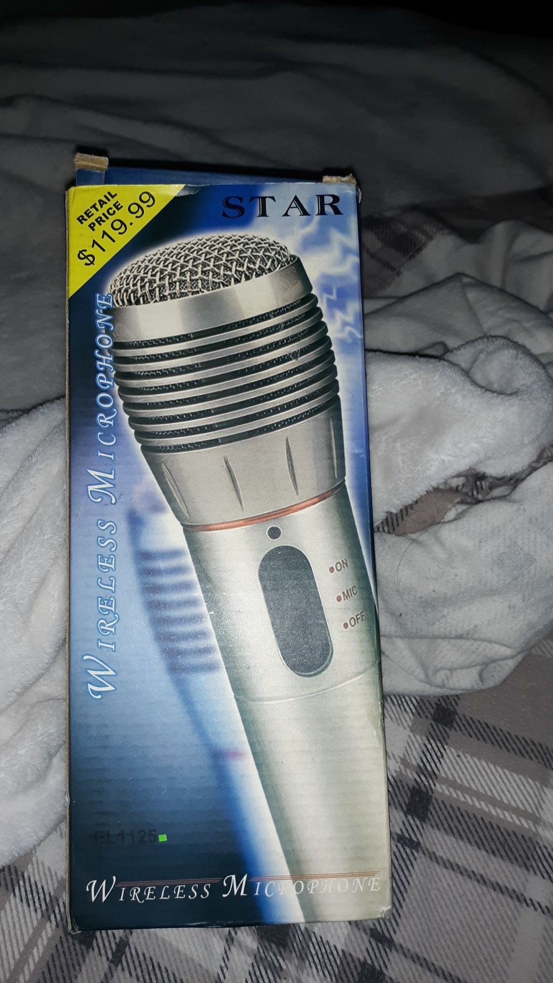 Star wireless microphone new in box