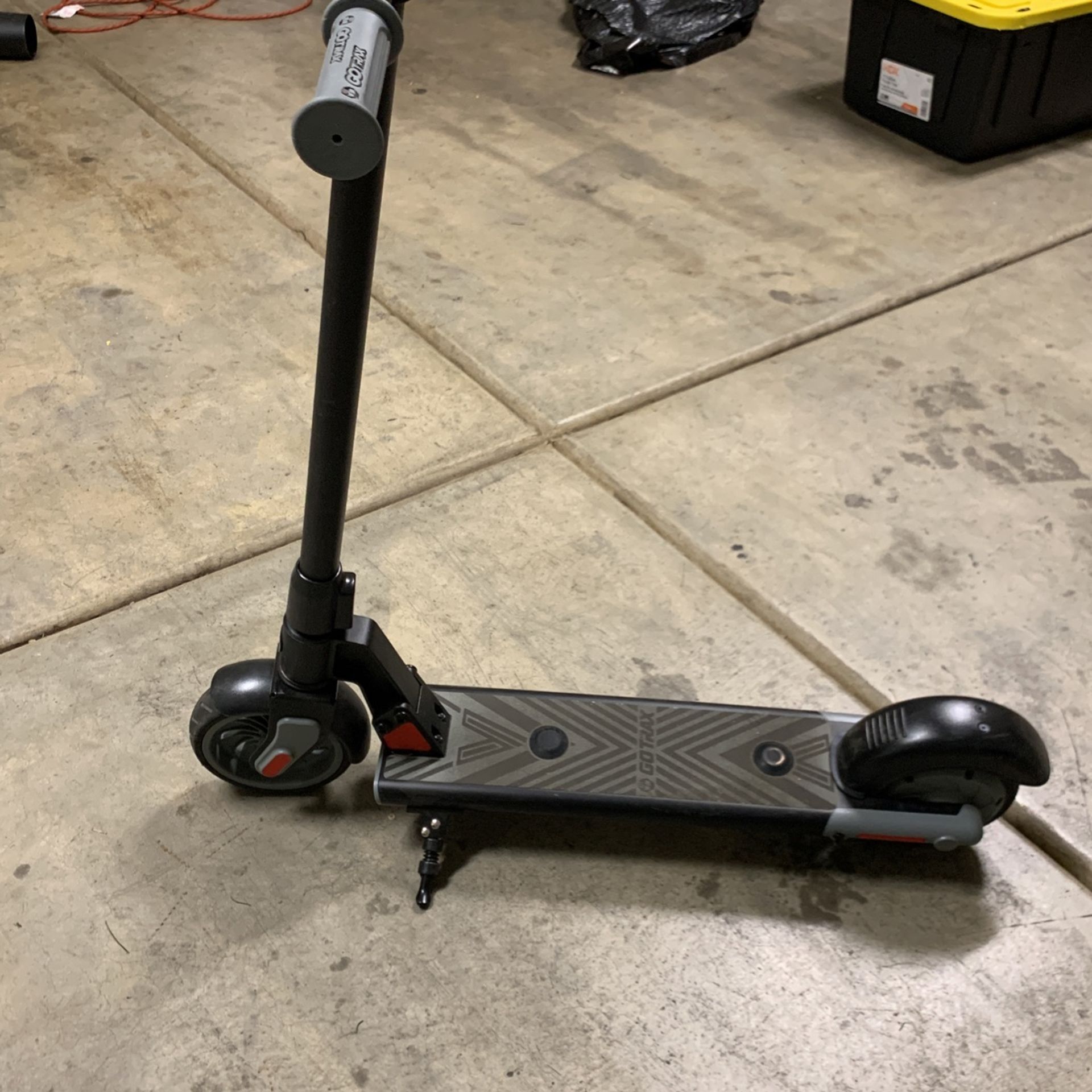 Gotrax Xoom Electric scooter Kids Like New Black