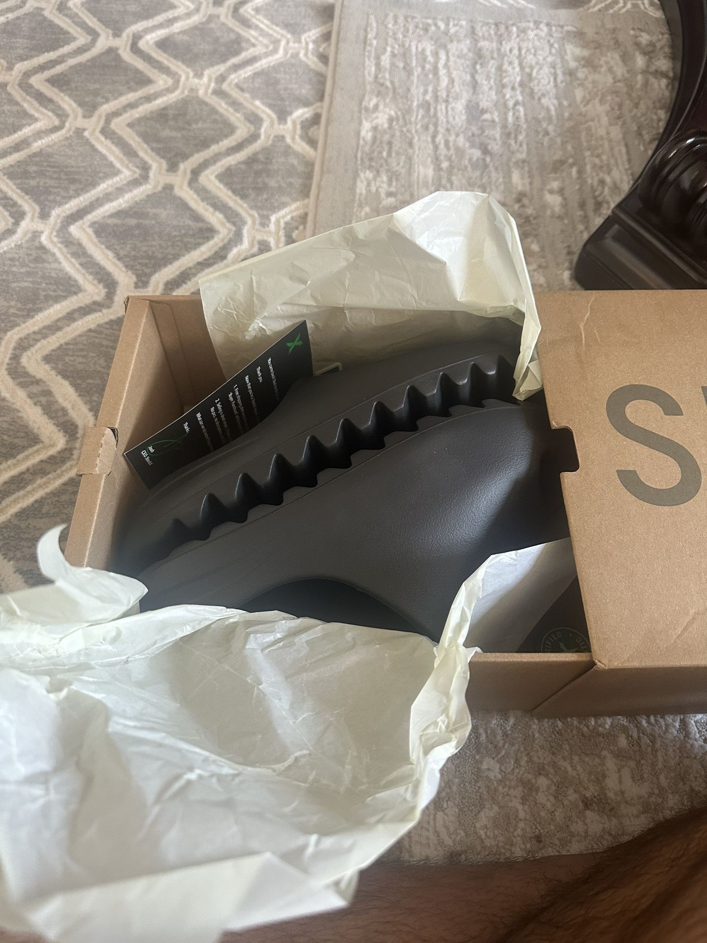 Yeezy Slides Size-11 Men