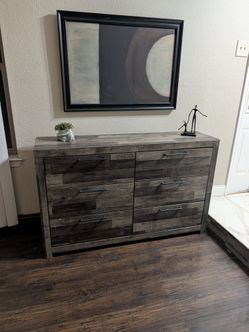 Wood grain gray dresser