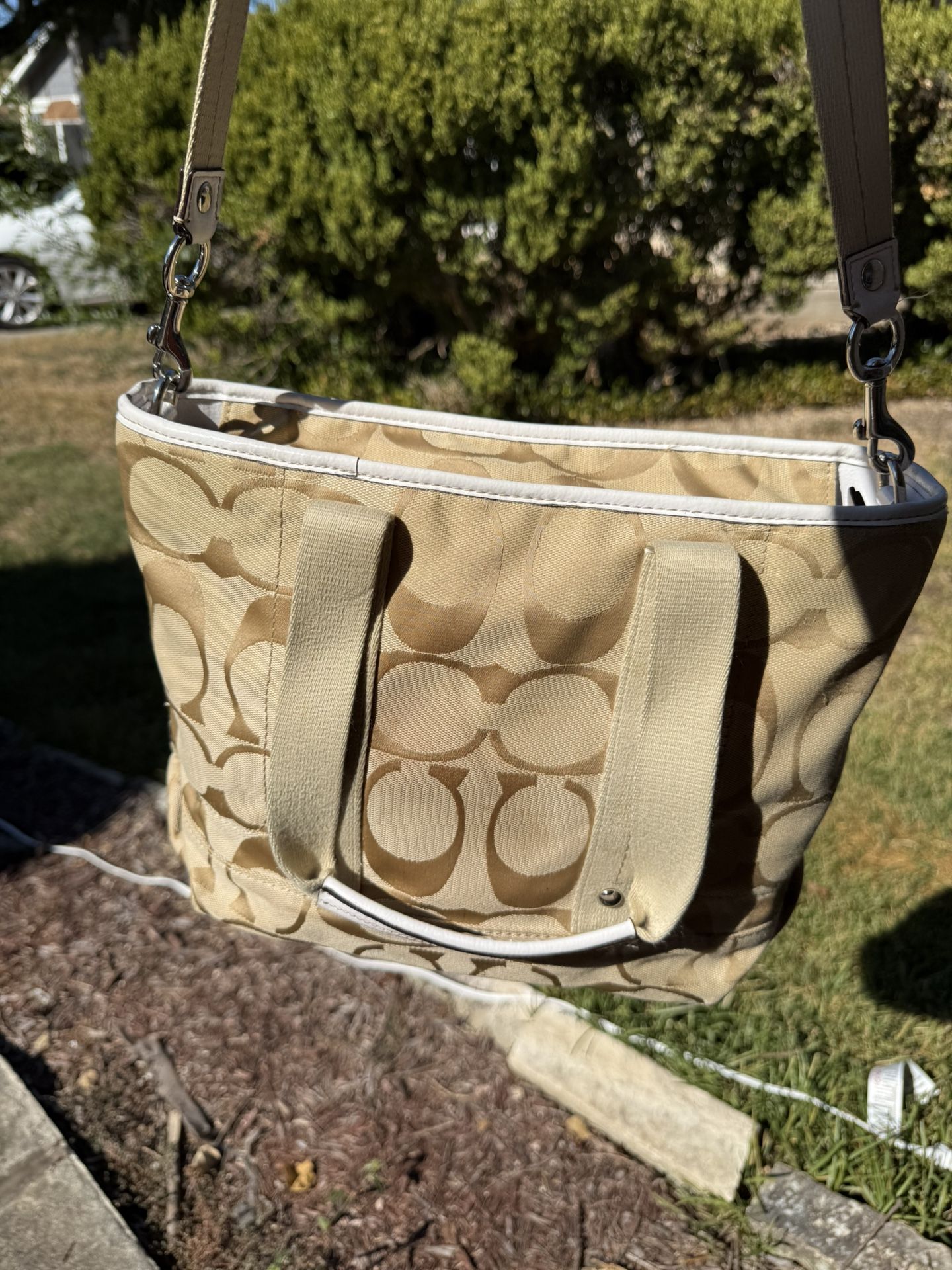 Coach Shoulder Purse Or Over The Shoulder