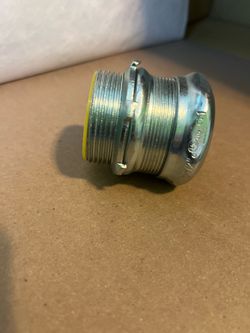 EMT 1-1/2” Box Connector Indoor