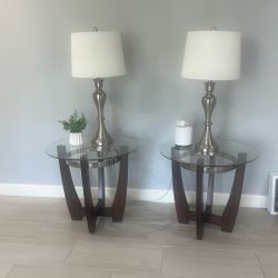 End Tables Like New With Two Lamps
