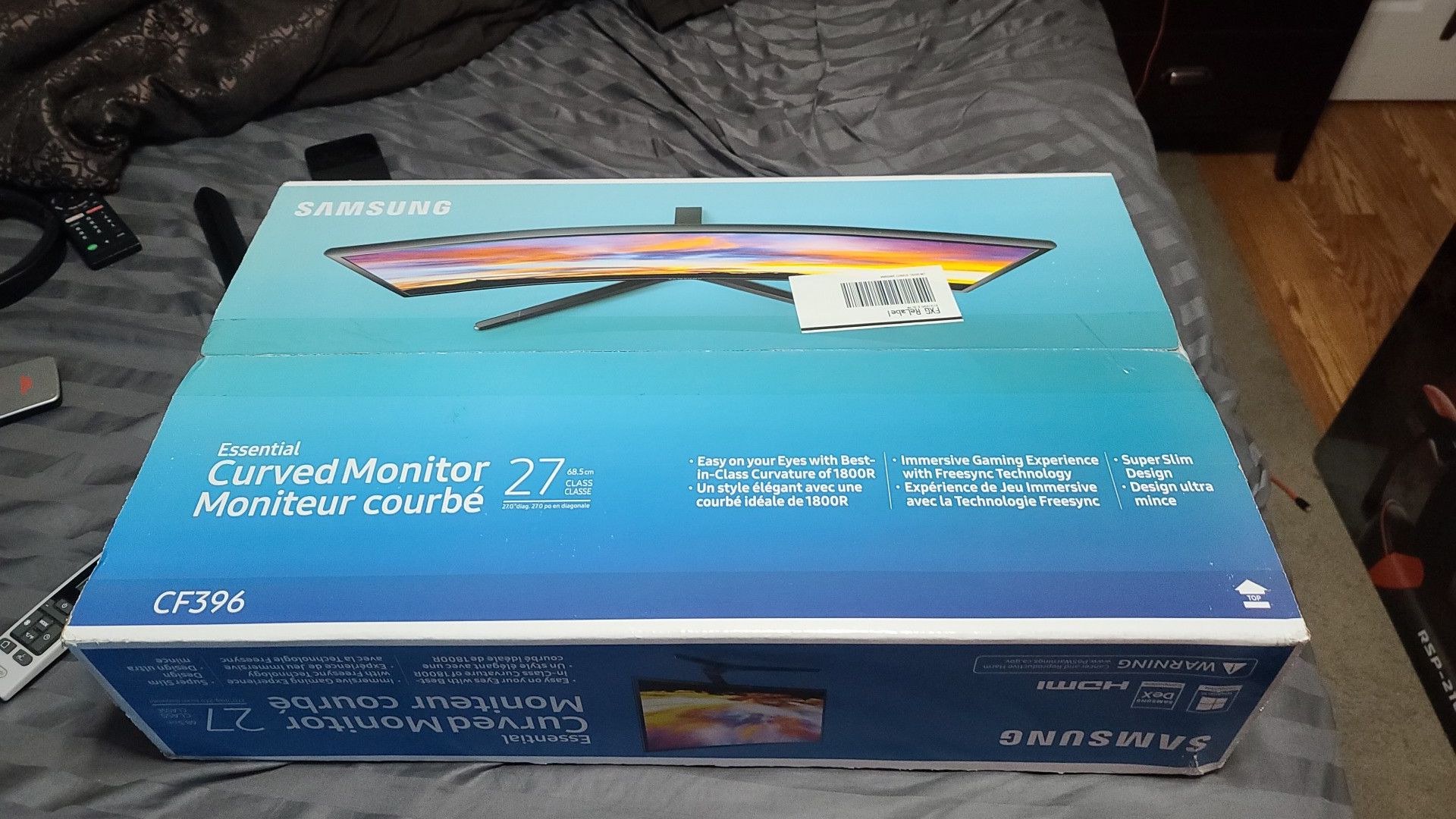Samsung 27inch curved monitor in box