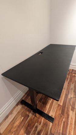 Carbon black Evodesk adjustable height desk
