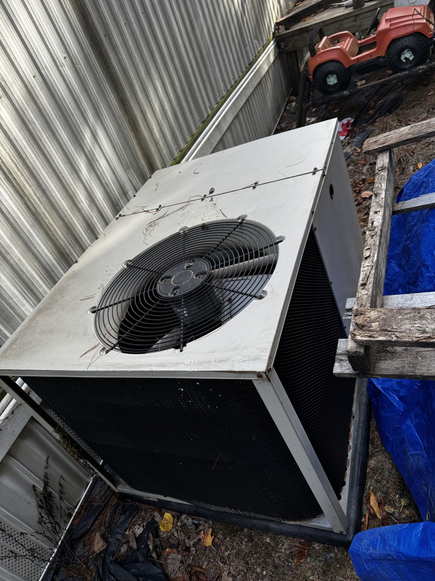 Electric ac/heat unit it’s pretty big think 86,000 btus