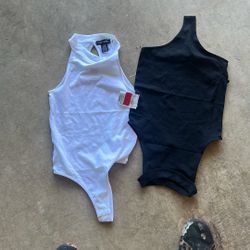 One Size, Black, And White Tops