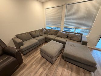 Free sleeper sectional