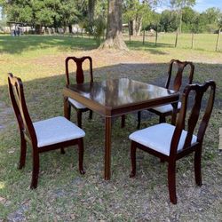 Lane Kitchen table with 4 Chairs (original finish)  38” X 38” X29” Tall