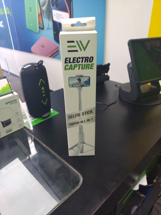 Electro 3-in1 Selfie Stick