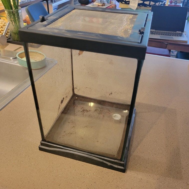 5 Gallon ZooMed Vivarium/terrarium