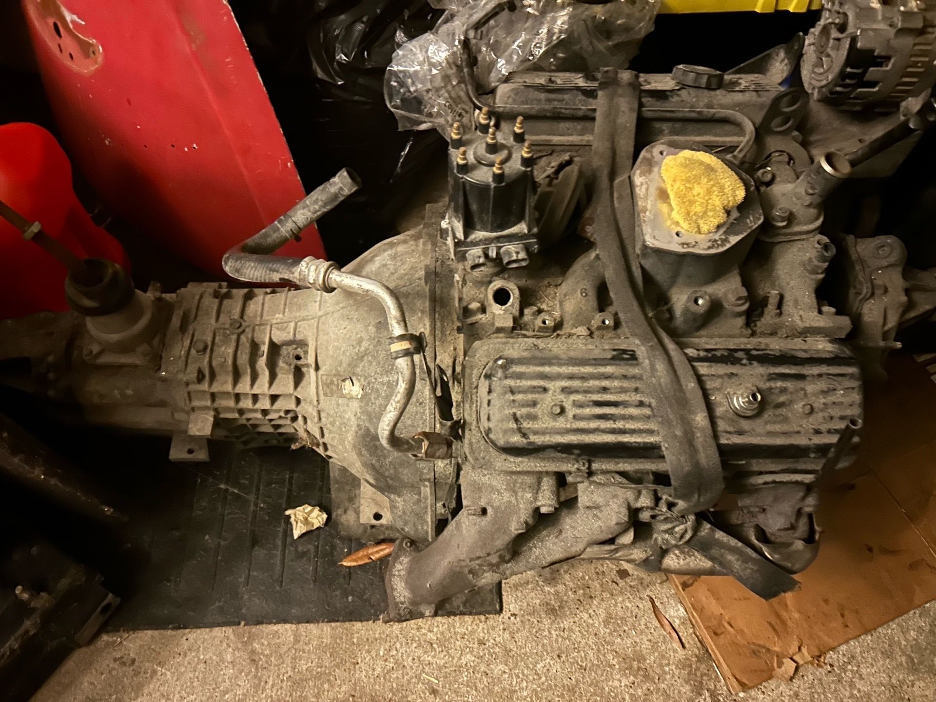 4.3L V6 motor and transmission
