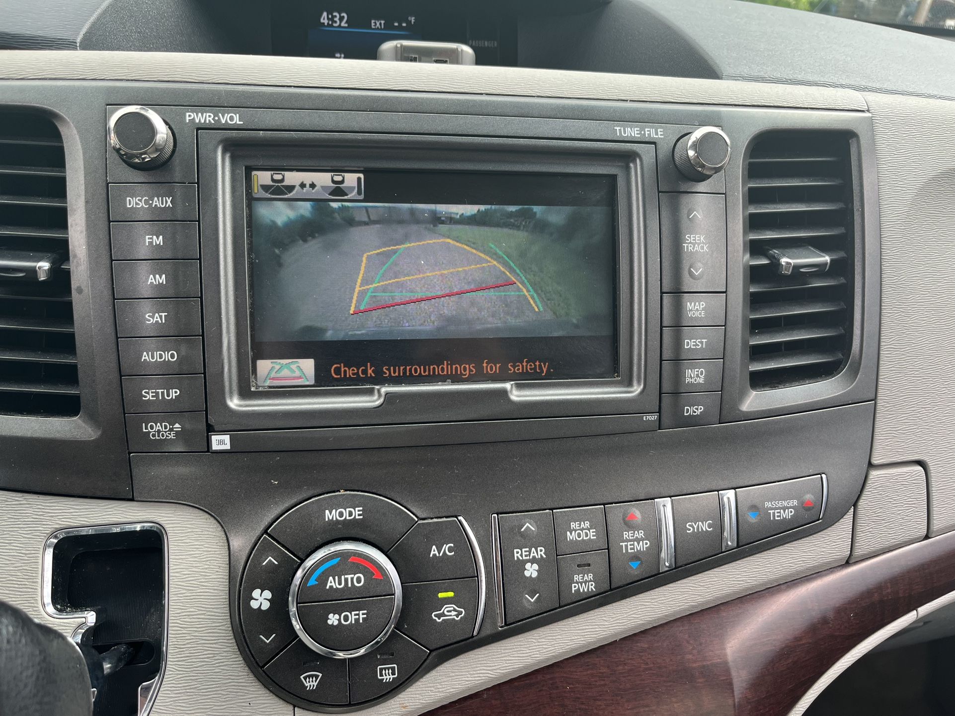 2012 Toyota Sienna