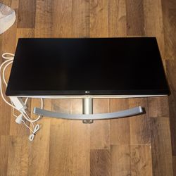LG 29” UltraWide WFHD Monitor
