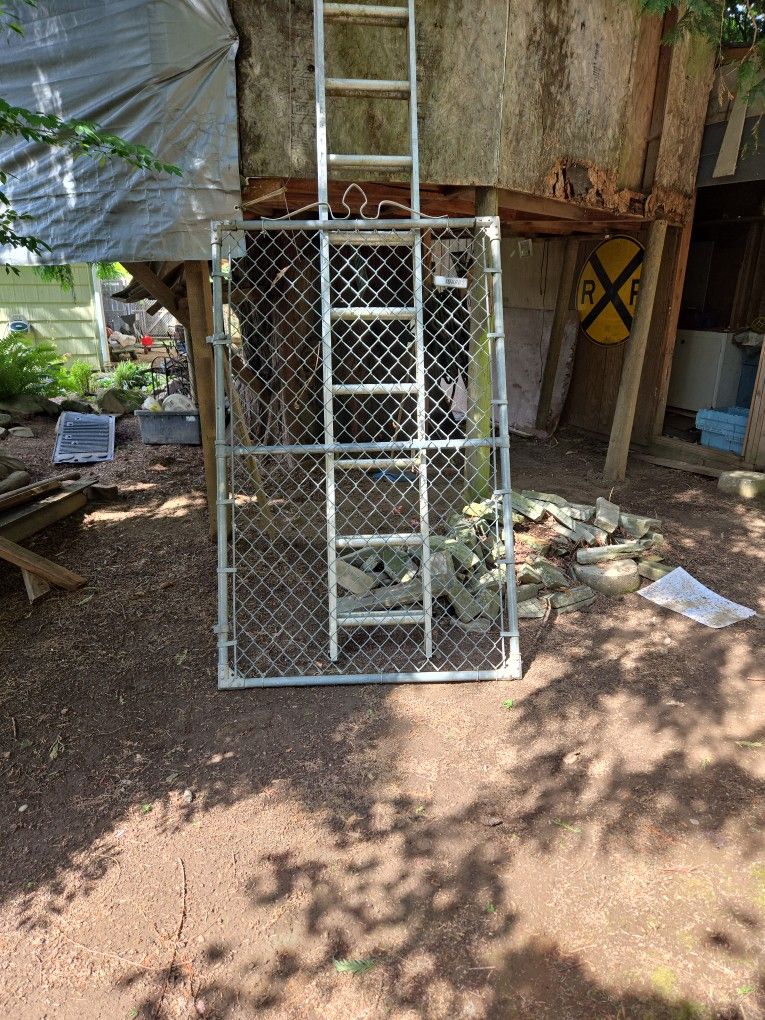 Gate