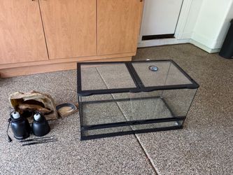 40-Gallon Reptile Terrarium Setup – Lightly Used