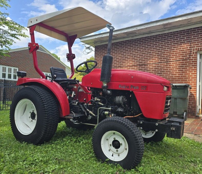 Farm Pro 2420 2wd Tractor