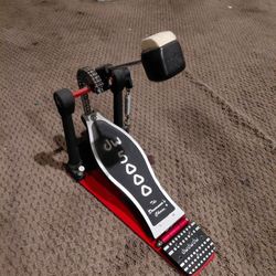 DW 5000 Dual Chain Single Pedal