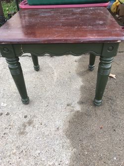 Vintage solid wood end table (very heavy )