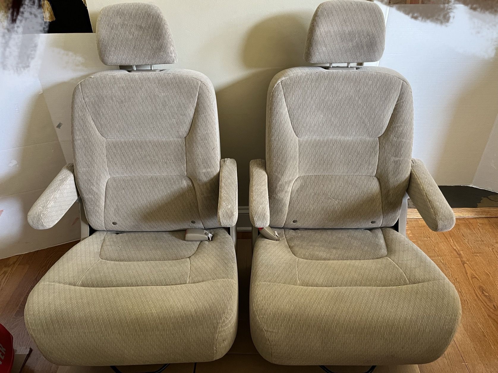 2 x Honda Odyssey OEM 1(contact info removed) Rear 2nd Middle Row Bucket Seat Tan Cloth Captain Chairs with Cup holders* Very Good Condition