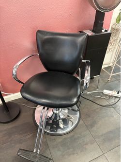 Salon chair