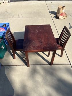 Kids table