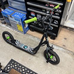 Mongoose Scooter