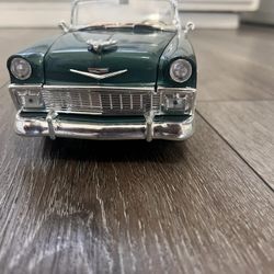 Diecast 1/18 Scale Road Legends 1956 Chevy Bel Air 