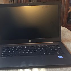 NEW  14” HP Microsoft 11 Laptop. 