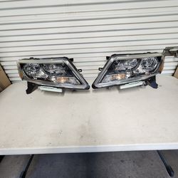 2013 to 2016 Nissan Pathfinder Headlights